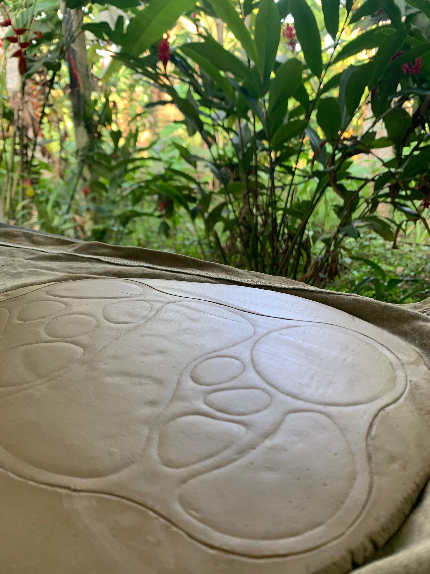 Workshop: Imprints in Clay–a personalised tile making workshop